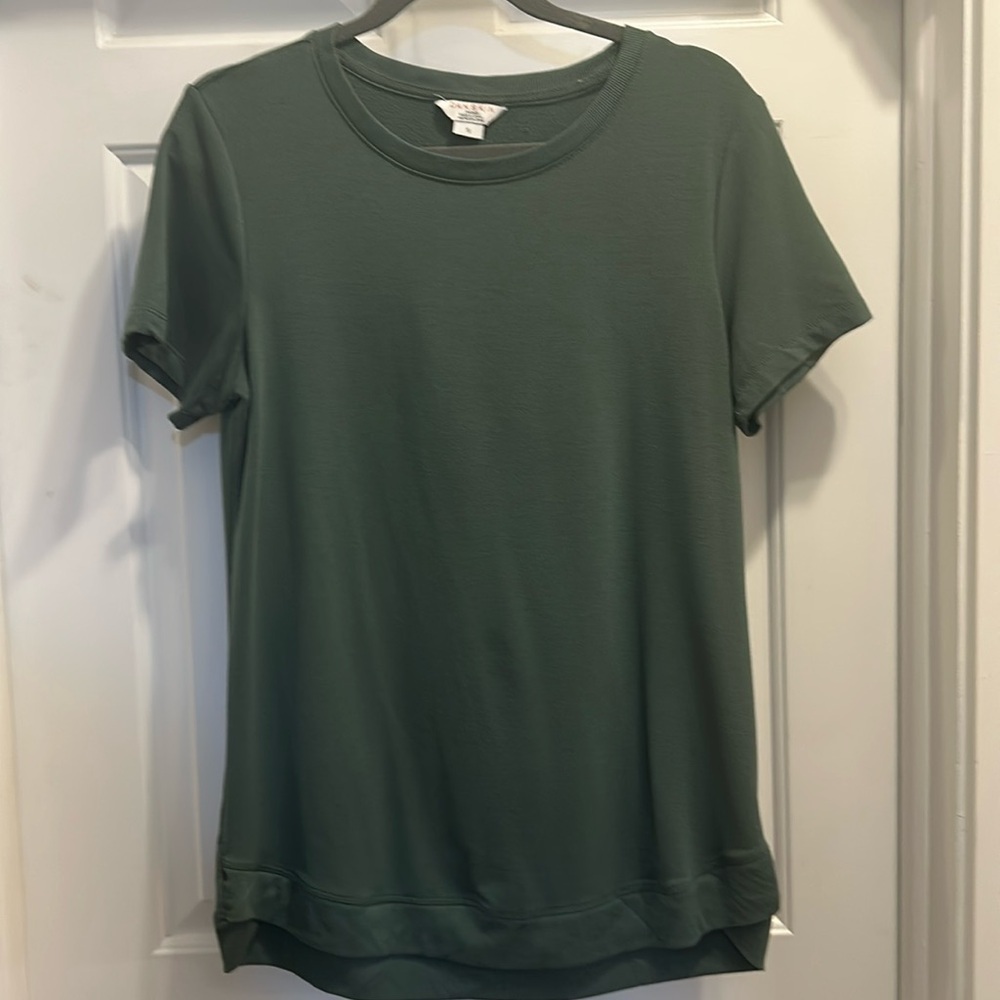 Danskin olive green size small short sleeve tshirt